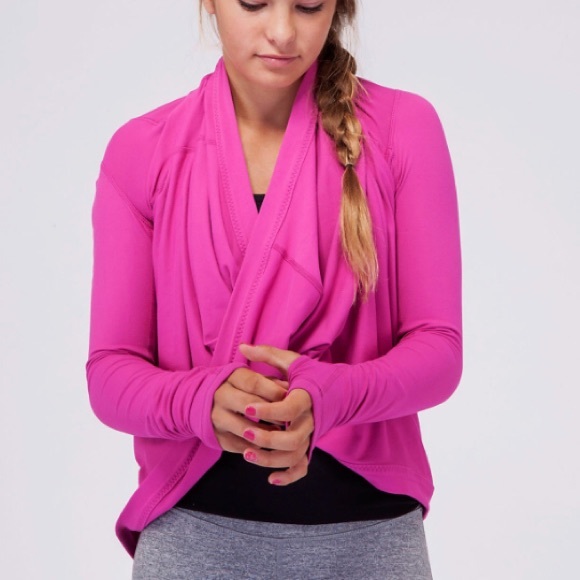 lululemon shrug